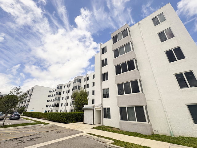 Caribbean Breeze Condominium photo 3